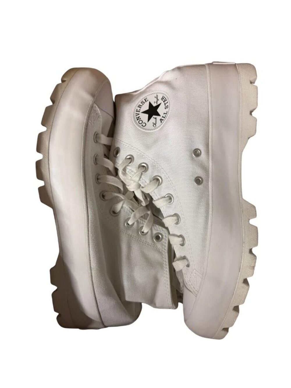 Converse Chuck Taylor All Star Women’s 10.5 White Low Top Sneakers Used